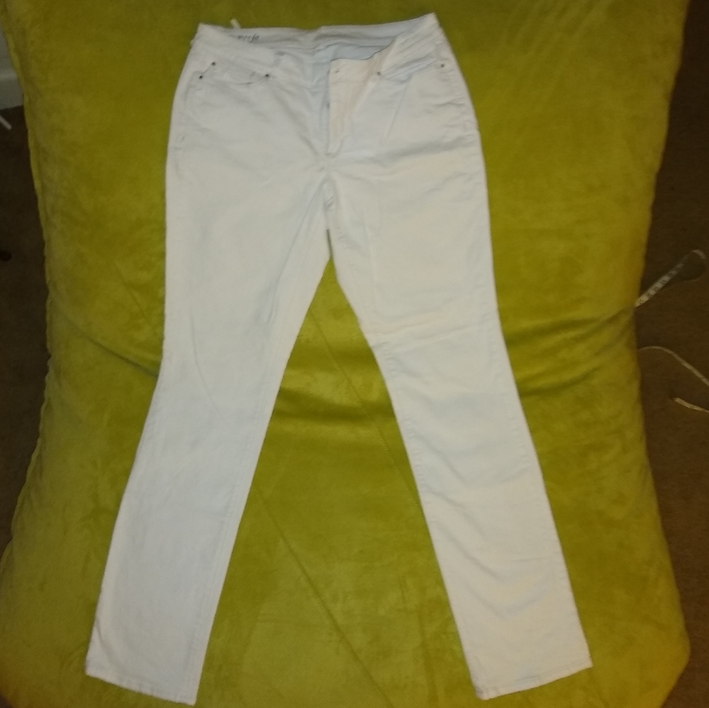 Ann Taylor White Jeans size 14T - Pristine!